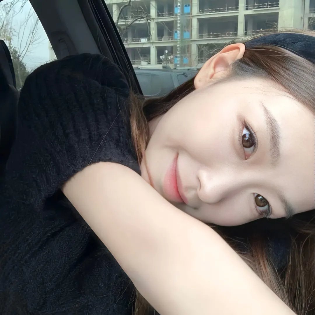 三女性